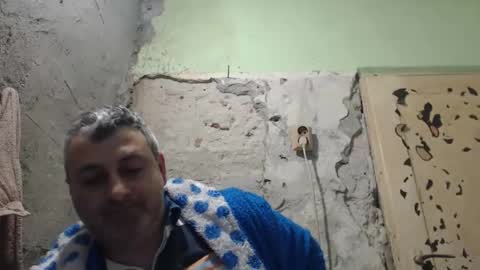 Snapshot of ericboy32 chatting on 04-29-26, 06:36 eric online show from 04-29-26, 06:36