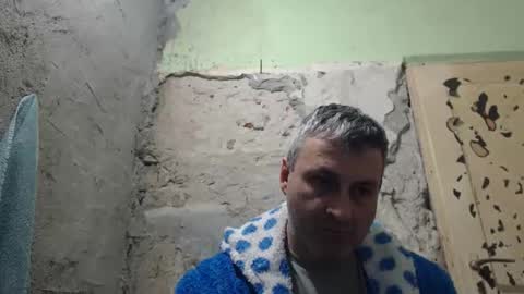 Snapshot of ericboy32 chatting on 05-02-26, 11:54 eric online show from 05-02-26, 11:54