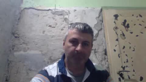 Snapshot of ericboy32 chatting on 05-05-26, 10:51 eric online show from 05-05-26, 10:51