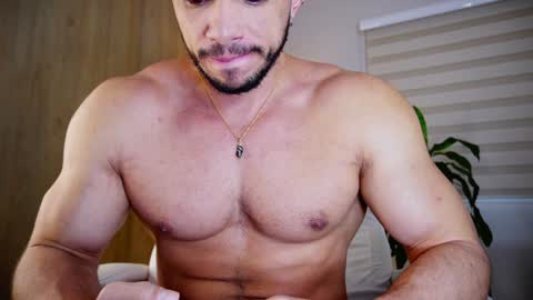 Erick Thompson online show from 01-11-25, 06:12