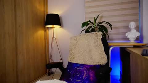 Erick Thompson online show from 11-27-25, 09:06