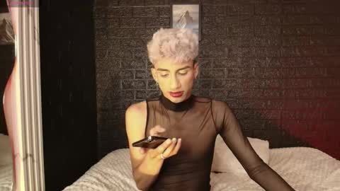 Snapshot of erick_velveth chatting on 10-12-25, 10:09 erick online show from 10-12-25, 10:09