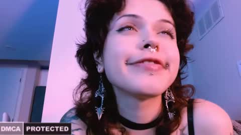 Snapshot of erii_xoxo chatting on 10-10-25, 04:33 Rainbow on your spoon online show from 10-10-25, 04:33