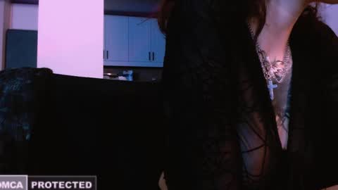 Snapshot of erii_xoxo chatting on 10-14-25, 04:57 Rainbow on your spoon online show from 10-14-25, 04:57