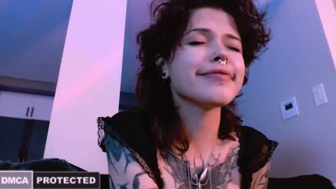 Snapshot of erii_xoxo chatting on 10-25-25, 05:26 Rainbow on your spoon online show from 10-25-25, 05:26