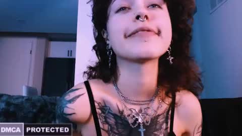 Snapshot of erii_xoxo chatting on 11-21-25, 03:38 Rainbow on your spoon online show from 11-21-25, 03:38