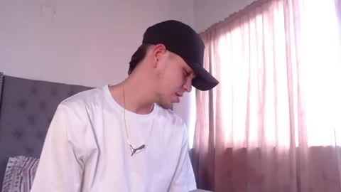 Snapshot of erik_rodriguez chatting on 05-30-26, 09:45 Erik rodriguez online show from 05-30-26, 09:45