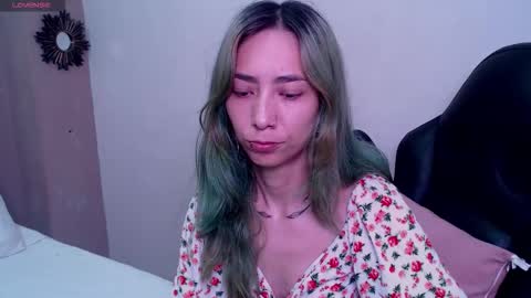 Snapshot of erika_stevens chatting on 11-17-25, 04:24 E R I K A - SAGITARIO..... online show from 11-17-25, 04:24