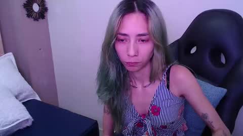 Snapshot of erika_stevens chatting on 11-23-25, 03:56 E R I K A - SAGITARIO..... online show from 11-23-25, 03:56