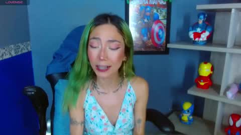 Snapshot of erika_stevens chatting on 11-27-25, 01:29 E R I K A - SAGITARIO..... online show from 11-27-25, 01:29