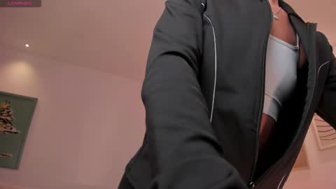 Erika Benz online show from 10-26-25, 12:00