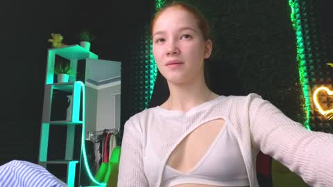 Snapshot of erikabrian chatting on 12-28-24, 01:50 erikabrian online show from 12-28-24, 01:50