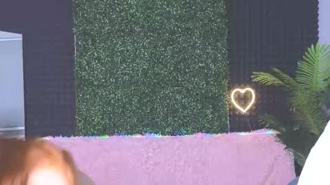 Snapshot of erikabrian chatting on 10-16-25, 01:39 erikabrian online show from 10-16-25, 01:39