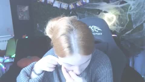 Snapshot of erikabrian chatting on 10-22-25, 02:01 erikabrian online show from 10-22-25, 02:01