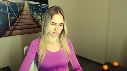 Erika online show from 12-10-24, 01:00