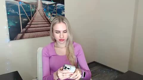 Erika online show from 01-22-25, 04:02