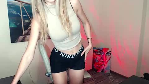 Erika online show from 10-25-25, 01:18