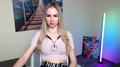 Erika online show from 11-28-25, 01:14