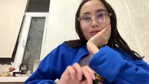 Luna online show from 05-24-26, 08:47