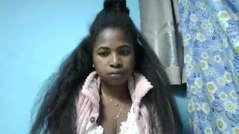 Snapshot of erisca19 chatting on 06-10-26, 01:39 Erisca19 online show from 06-10-26, 01:39