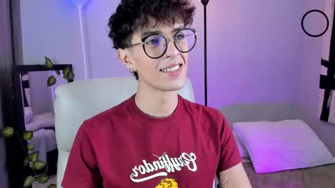   online show from 11-12-25, 01:00