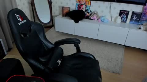 Max online show from 02-23-25, 03:13