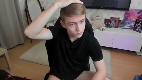 Max online show from 09-29-25, 12:05