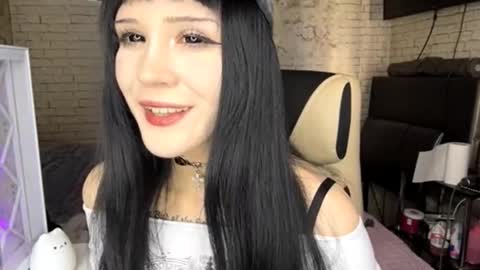 Nina online show from 02-12-26, 09:04