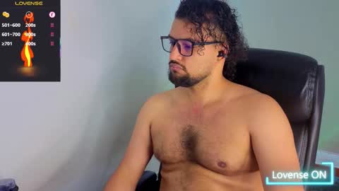 Snapshot of ernesto_rodriguez_82 chatting on 10-27-25, 03:49 ernesto rodriguez 82 online show from 10-27-25, 03:49