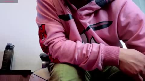 Snapshot of ernesto_rodriguez_82 chatting on 11-11-25, 05:57 ernesto rodriguez 82 online show from 11-11-25, 05:57