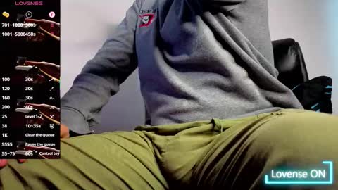 Snapshot of ernesto_rodriguez_82 chatting on 11-23-25, 09:58 ernesto rodriguez 82 online show from 11-23-25, 09:58