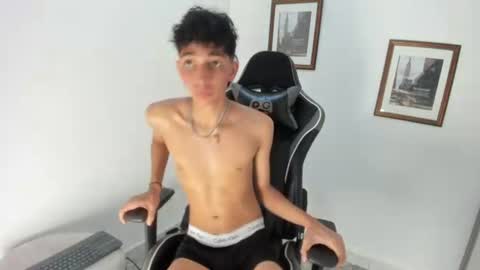 Snapshot of ero_boy40 chatting on 07-01-26, 02:35 ero_boy40 online show from 07-01-26, 02:35