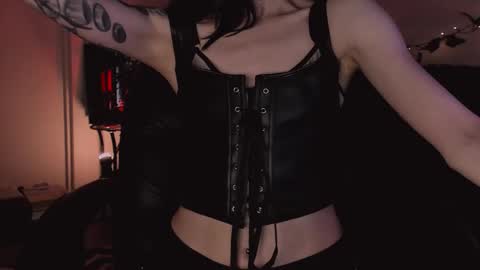 Snapshot of erohaze chatting on 09-12-25, 03:45 erohaze online show from 09-12-25, 03:45