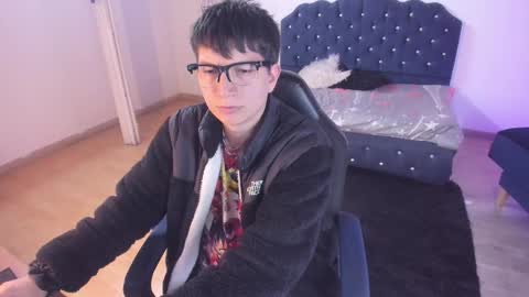 Snapshot of eross_guyy chatting on 09-14-25, 03:27 Camilo online show from 09-14-25, 03:27