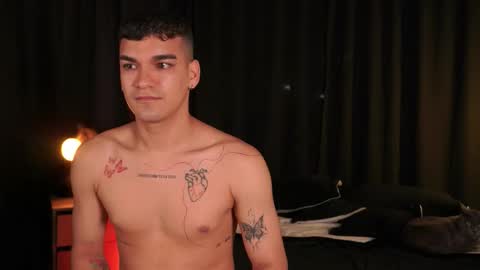 Snapshot of eroswild_ chatting on 10-30-25, 03:19 Eros Wild online show from 10-30-25, 03:19