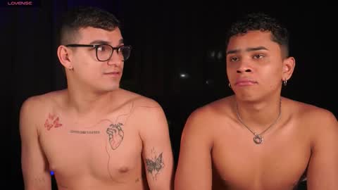 Snapshot of eroswild_ chatting on 11-06-25, 12:11 Eros Wild online show from 11-06-25, 12:11