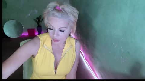 Snapshot of erotic_dessire chatting on 04-23-26, 06:54 Eve online show from 04-23-26, 06:54