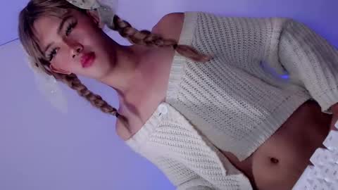 Snapshot of erotic_empress18 chatting on 05-22-26, 11:05 erotic_empress18 online show from 05-22-26, 11:05