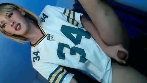 Snapshot of erotic_empress18 chatting on 05-23-26, 10:25 erotic_empress18 online show from 05-23-26, 10:25