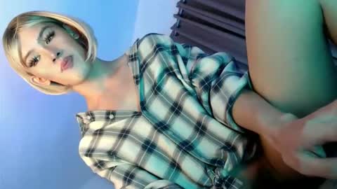 Snapshot of erotic_empress18 chatting on 06-01-26, 06:59 erotic_empress18 online show from 06-01-26, 06:59