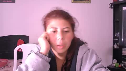Snapshot of erotic_katia chatting on 12-19-24, 08:23 Sara online show from 12-19-24, 08:23