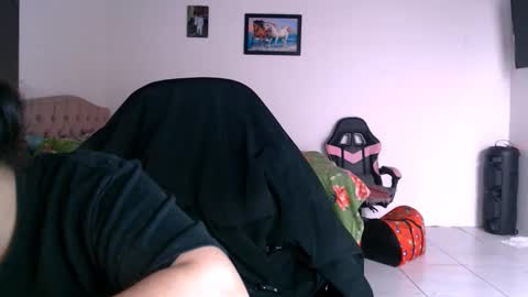 Snapshot of erotic_katia chatting on 06-01-26, 06:31 Sara online show from 06-01-26, 06:31