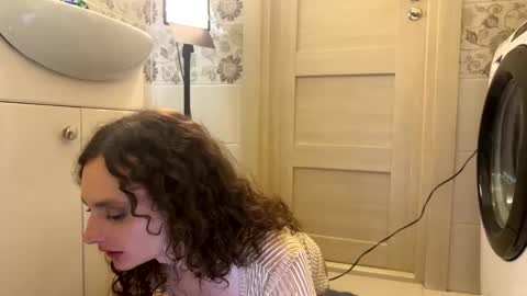 Snapshot of eroticartsss chatting on 01-07-26, 09:28 Rachel Rach online show from 01-07-26, 09:28