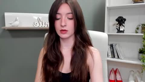 Leah online show from 12-06-24, 11:11