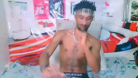 Snapshot of eroticpoison69 chatting on 02-14-26, 06:48 Liam online show from 02-14-26, 06:48