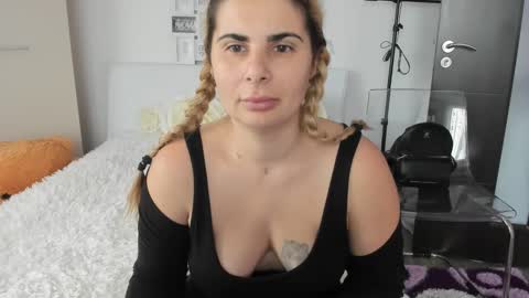 Snapshot of eroticsensualkitty4u chatting on 12-09-24, 11:58 eroticsensualkitty4u online show from 12-09-24, 11:58