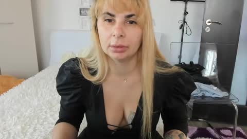 Snapshot of eroticsensualkitty4u chatting on 01-11-25, 12:29 eroticsensualkitty4u online show from 01-11-25, 12:29