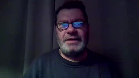 Snapshot of erwin1966 chatting on 01-05-25, 09:25 Erwins room welcome sound on online show from 01-05-25, 09:25