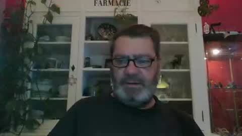 Snapshot of erwin1966 chatting on 01-17-25, 02:08 Erwins room welcome sound on online show from 01-17-25, 02:08