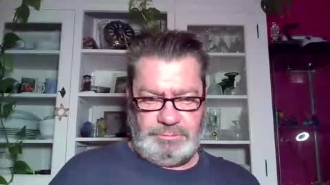 Snapshot of erwin1966 chatting on 01-18-25, 09:45 Erwins room welcome sound on online show from 01-18-25, 09:45